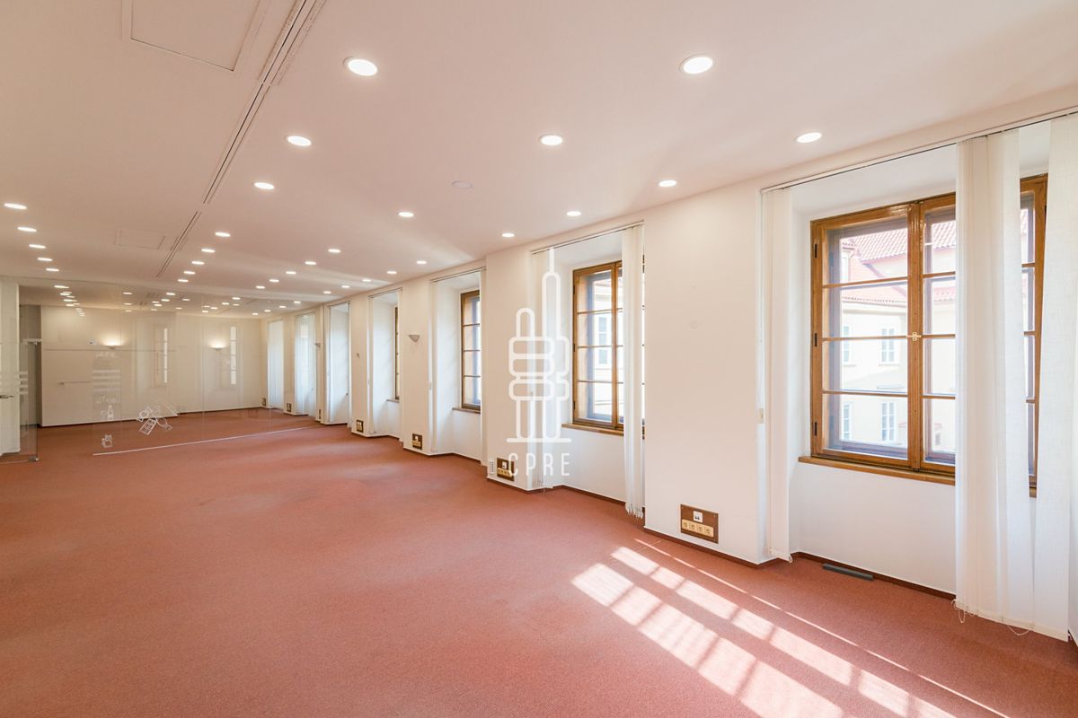 Pronájem kanceláře 167 m² – fotografie 4