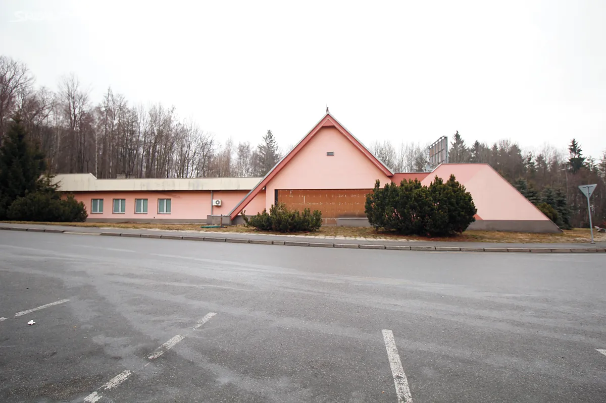 Prodej obchodního prostoru 885 m² – pohled 2