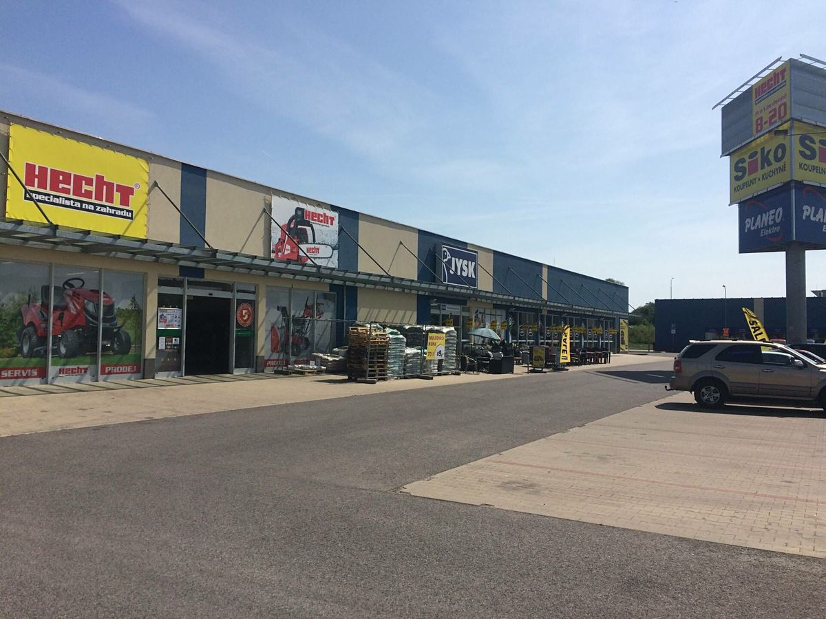 Pronájem obchodního prostoru 152 m² – fotografie 3