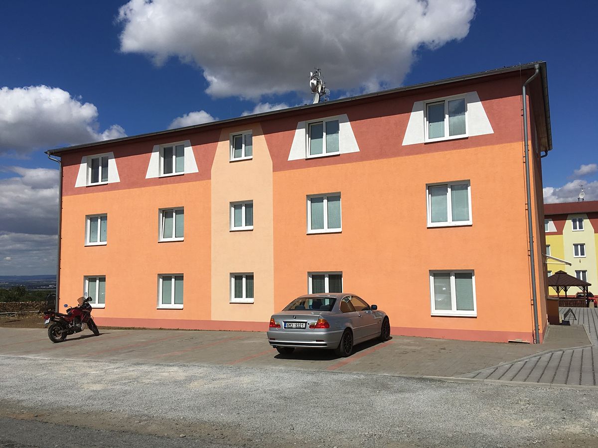Pronájem bytu 1+kk 15 m² – fotografie 3
