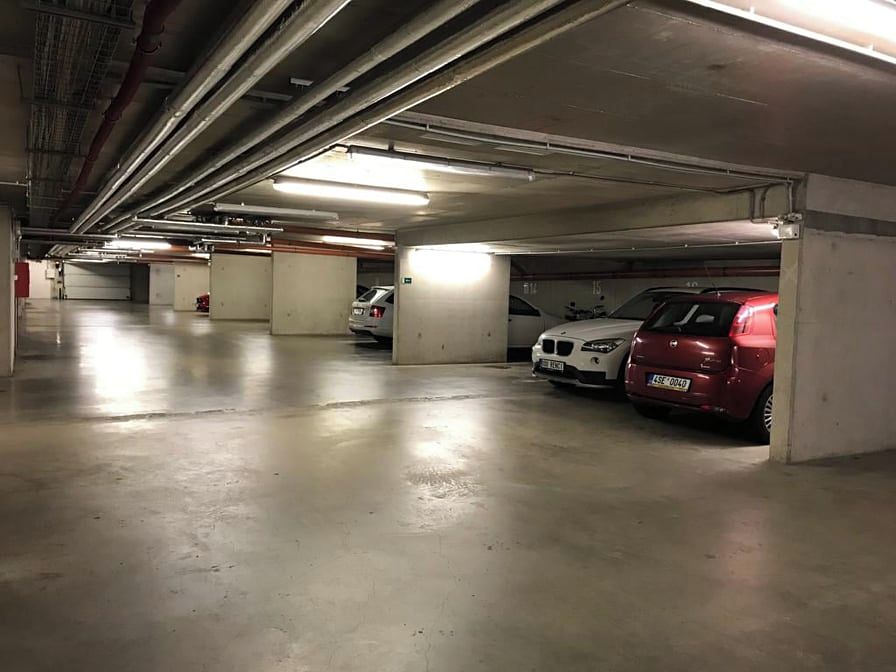 Prodej garážového stání 15 m²