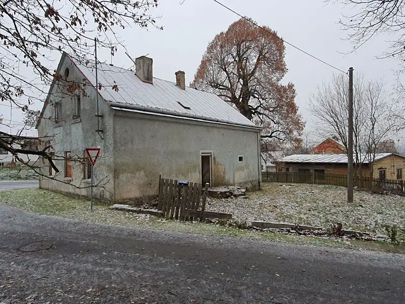 Prodej rodinného domu 186 m², pozemek 558 m², Lesná – náhled fotky 3