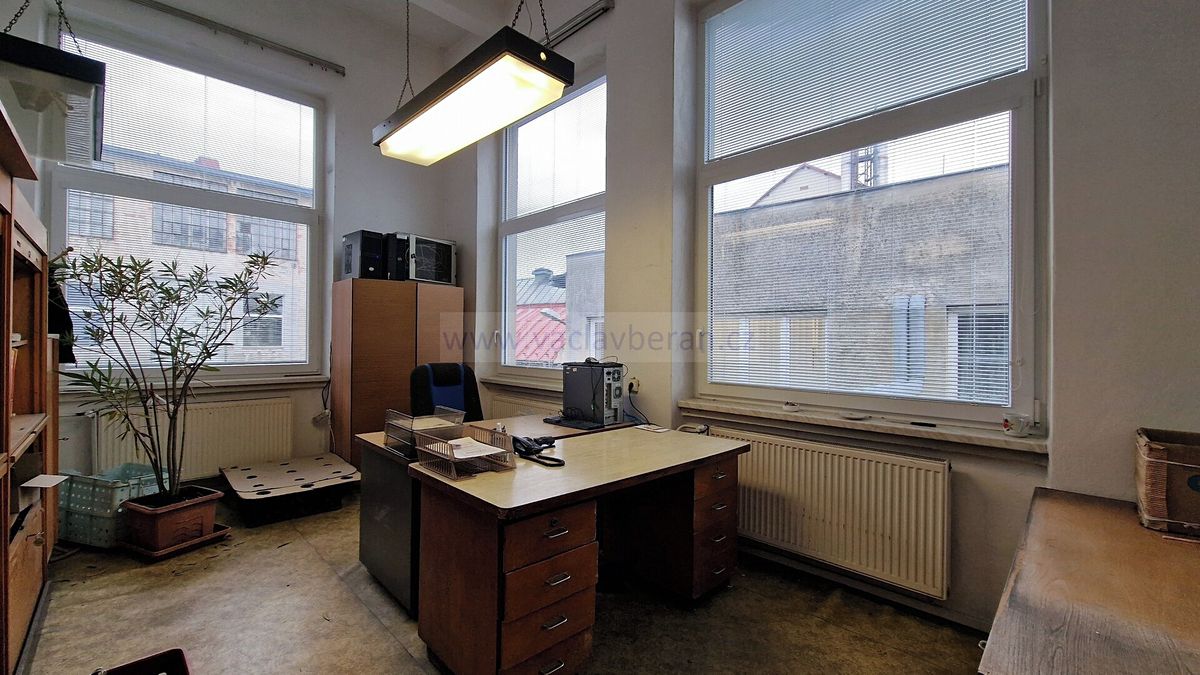 Pronájem skladového prostoru 3050 m² – fotografie 3