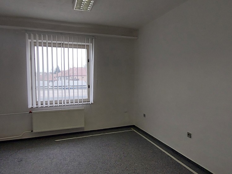 Комерційне приміщення в оренду, 20 м² (1 з 7)