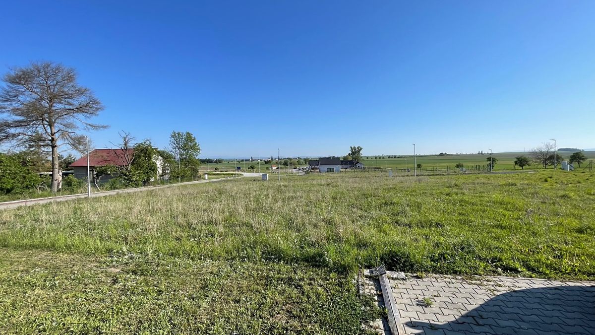 Prodej stavebního pozemku 1024 m² – fotografie 3