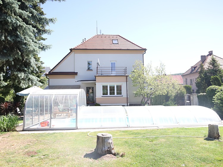 Haus zum Kauf, 280 m² (1 von 12)
