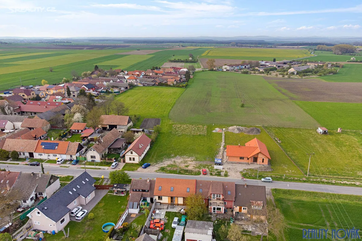 Prodej stavebního pozemku 1319 m² – pohled 6