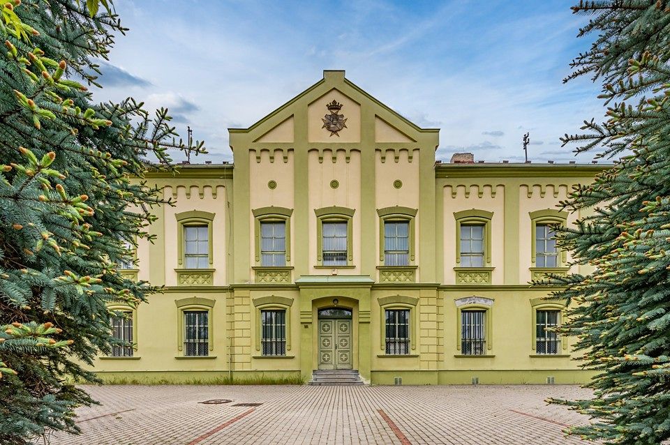Prodej komerční nemovitosti 1350 m² – fotografie 2