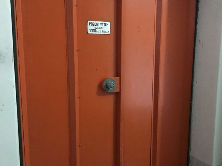 Комерційне приміщення в оренду, 550 м² (3 з 4)
