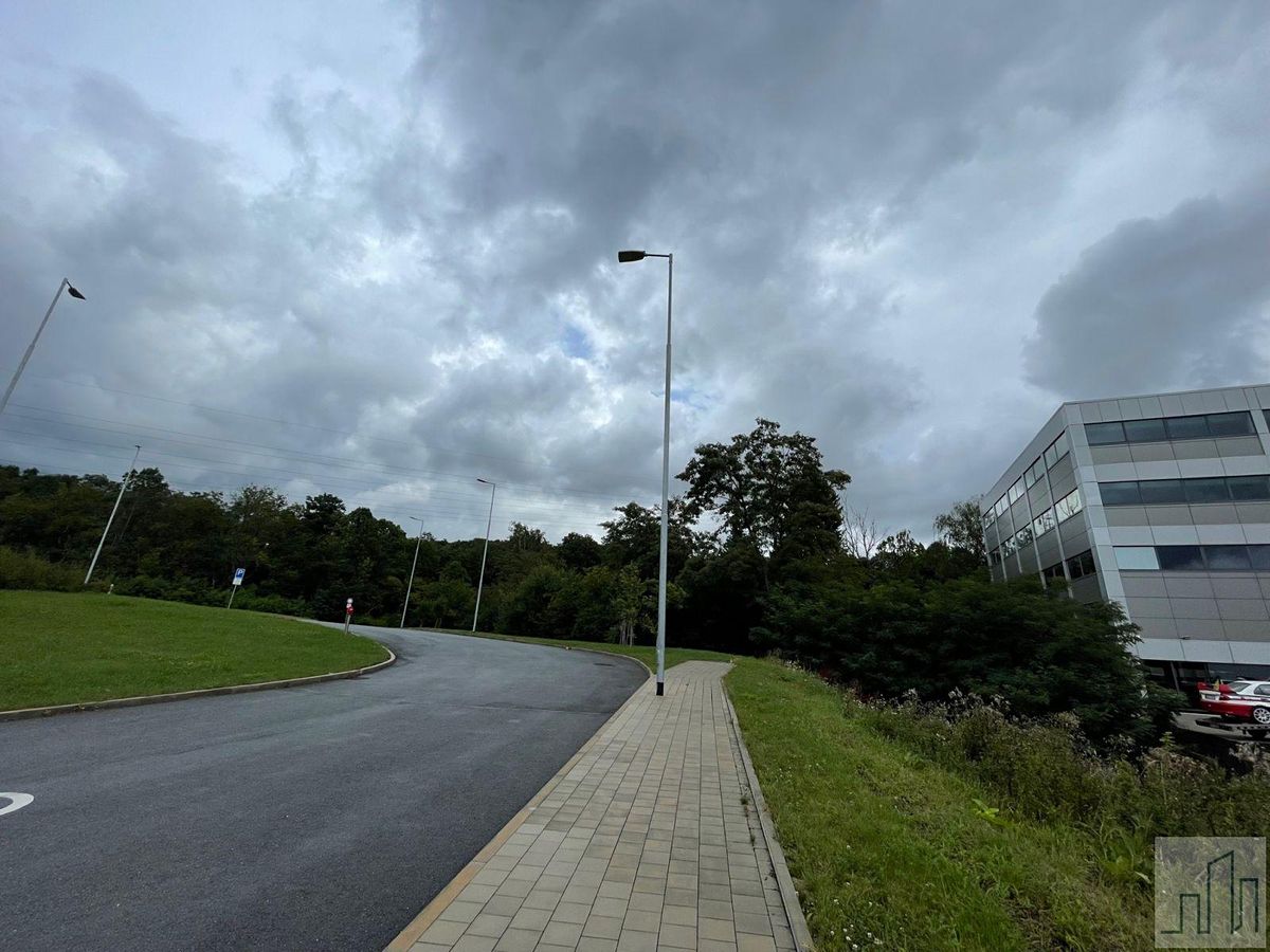 Prodej stavebního pozemku 2738 m² – fotografie 4