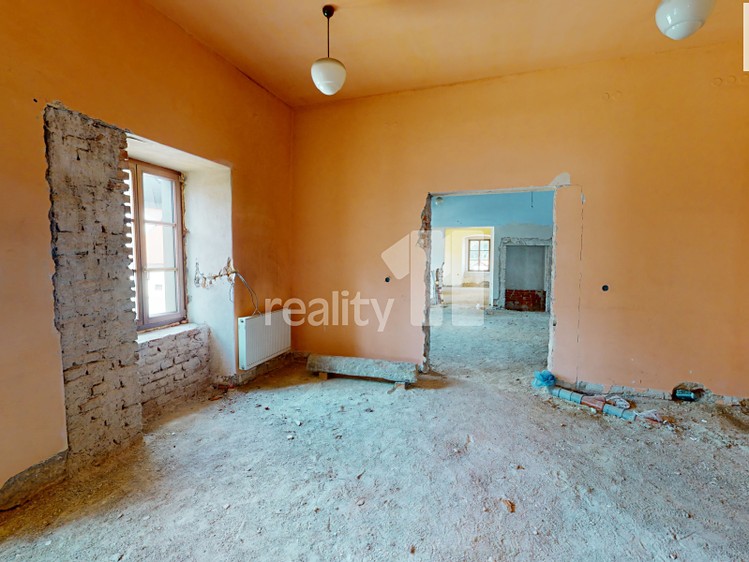 Prodej komerčního prostoru, 1 544 m² (29 z 48)