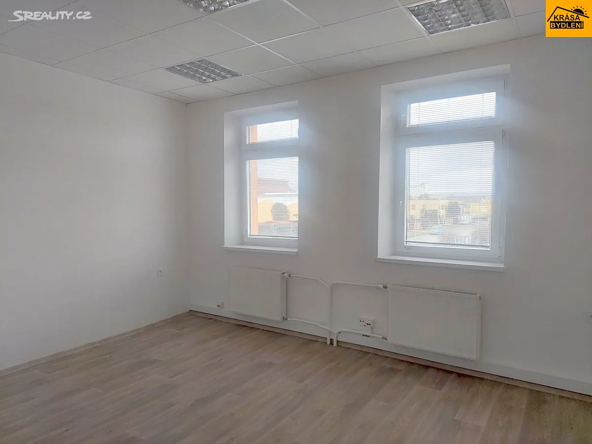 Pronájem kanceláře 75 m² - Widok 4