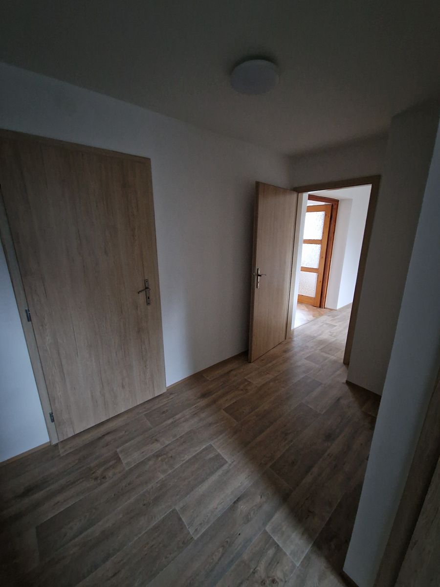 Pronájem bytu 2+1 57 m² – fotografie 4
