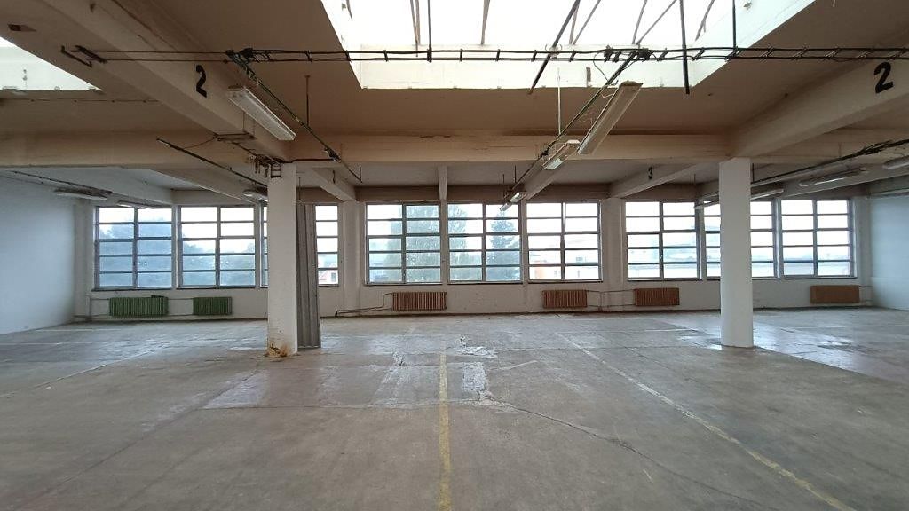 Pronájem skladového prostoru 640 m² – fotografie 3