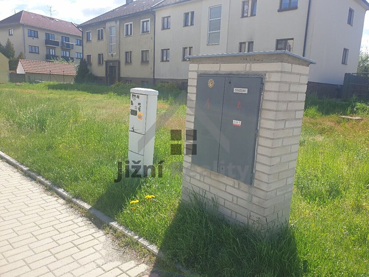 Grundstück zum Kauf, 768 m² (1 von 8)