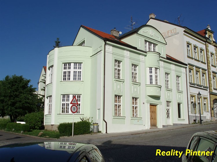 Pronájem komerčního prostoru, 68 m² (1 z 14)