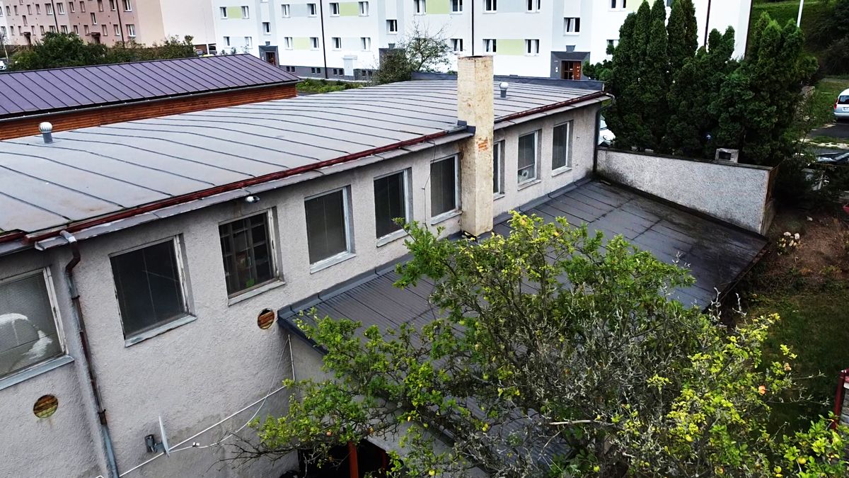 Prodej komerční nemovitosti 860 m² – fotografie 2