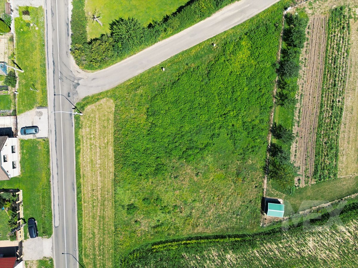 Prodej stavebního pozemku 1882 m² – fotografie 3
