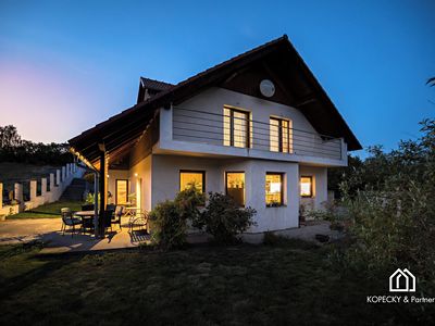 Prodej rodinného domu 252 m², pozemek 1208 m²