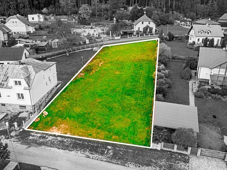 Grundstück zum Kauf, 1.352 m² (2 von 8)