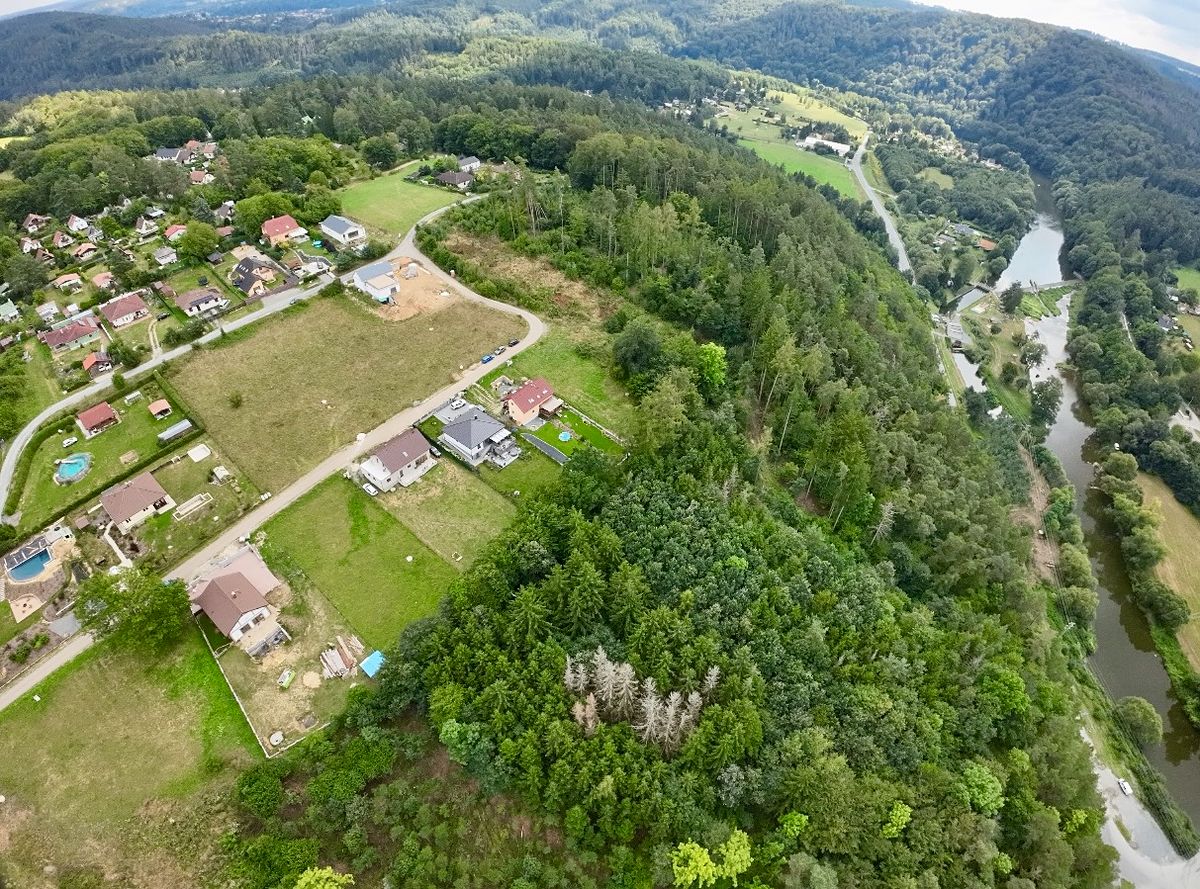 Prodej rodinného domu 158 m², pozemek 1219 m² – fotografie 2