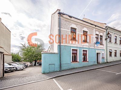Prodej rodinného domu 596 m², pozemek 781 m²