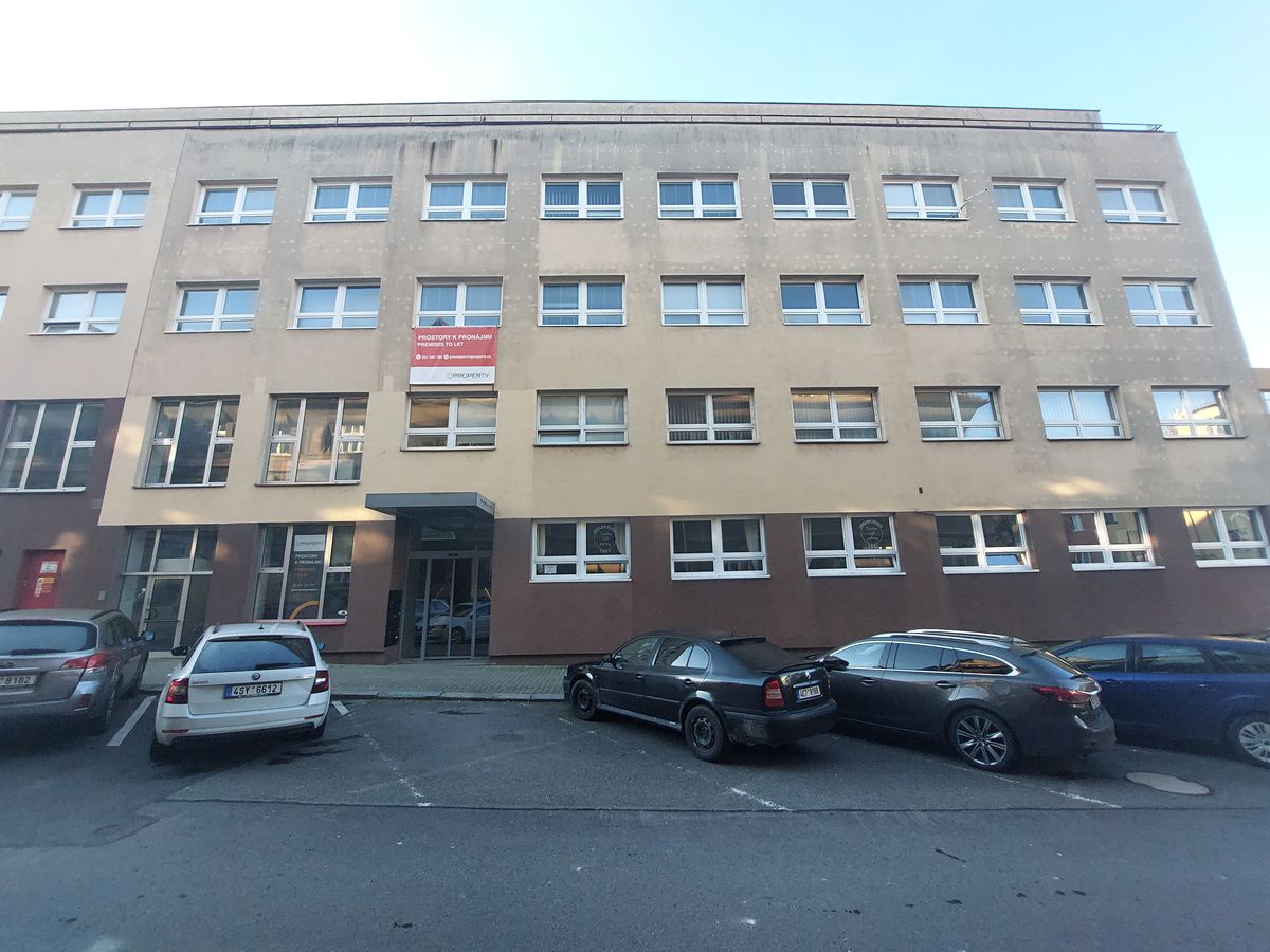 Pronájem kanceláře 127 m² – fotografie 2
