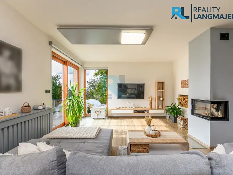 Prodej rodinného domu 183 m², pozemek 724 m², Plzeň – náhled fotky 1
