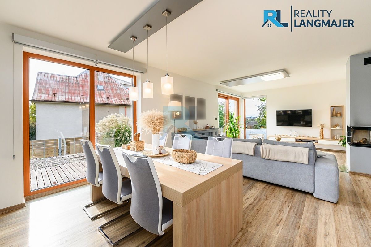 Prodej rodinného domu 183 m², pozemek 724 m² – fotografie 3