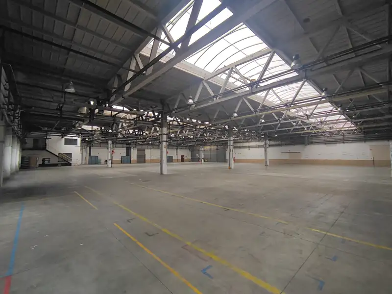Pronájem skladového prostoru 2946 m², Písek – náhled fotky 1