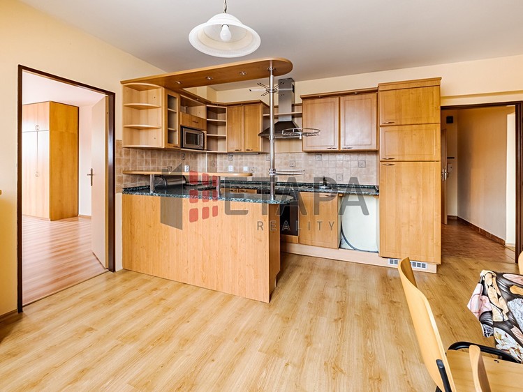 Prodej komerčního prostoru, 382 m² (6 z 25)