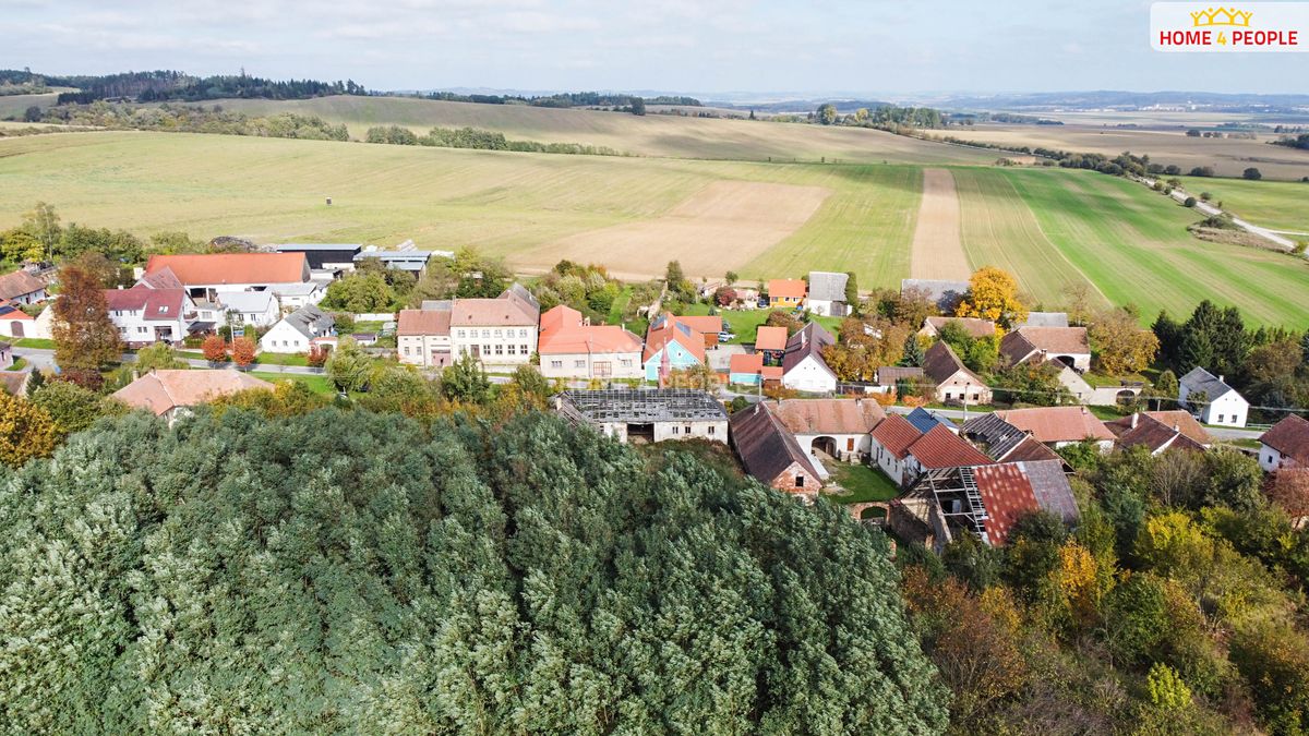Prodej stavebního pozemku 3468 m², Dešná – fotka 1 z 3