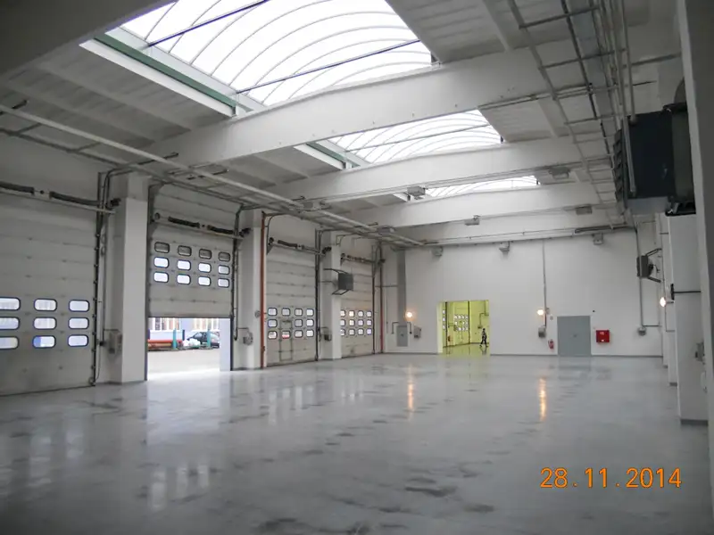 Pronájem skladového prostoru 815 m², Písek – náhled fotky 1