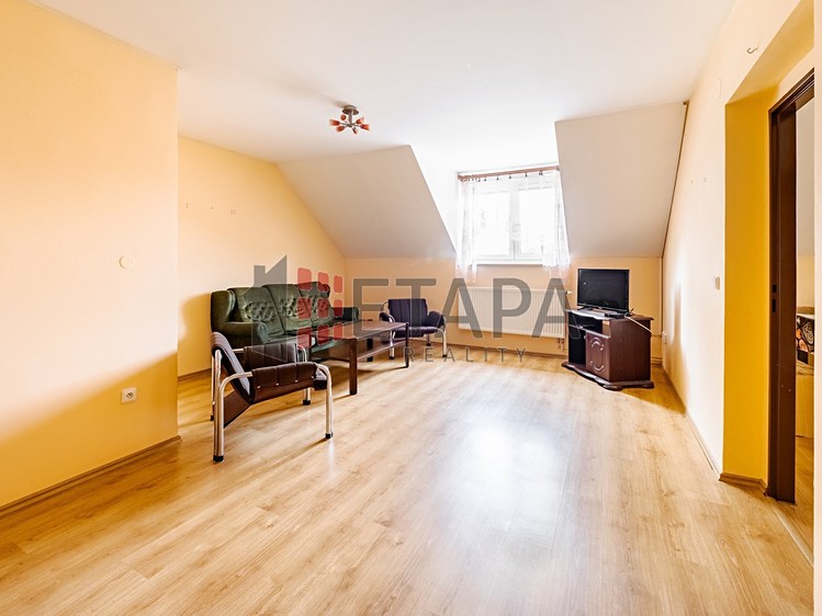 Prodej komerčního prostoru, 382 m² (8 z 25)