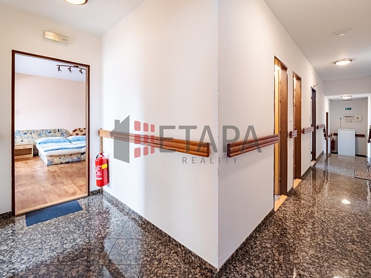 Prodej komerčního prostoru, 382 m² (12 z 25)