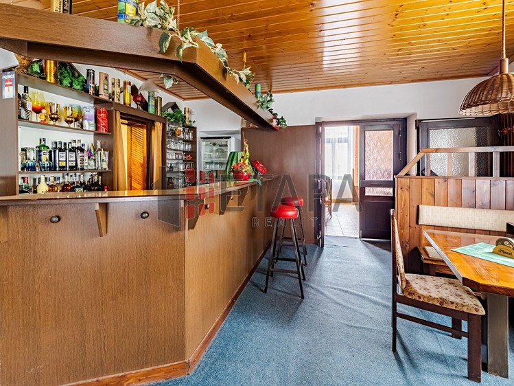 Prodej komerčního prostoru, 382 m² (20 z 25)