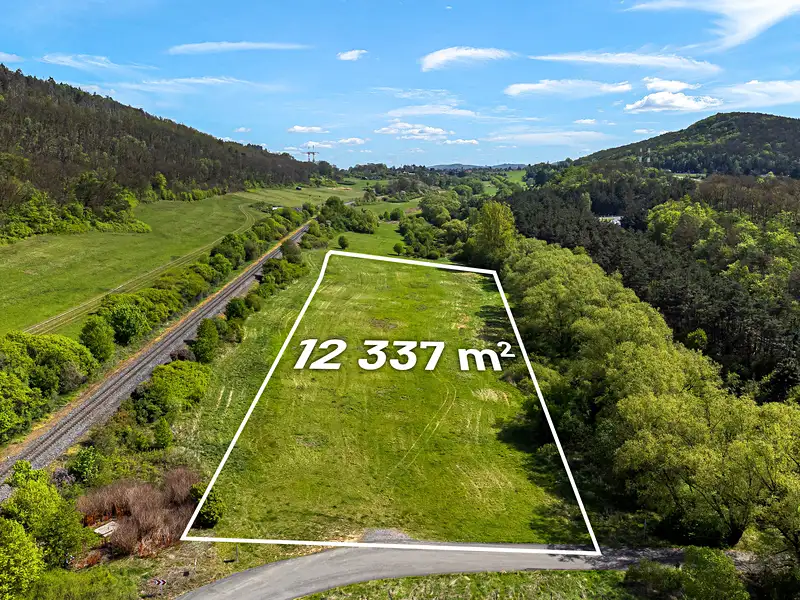 Prodej pole 12337 m², Beroun – náhled fotky 2