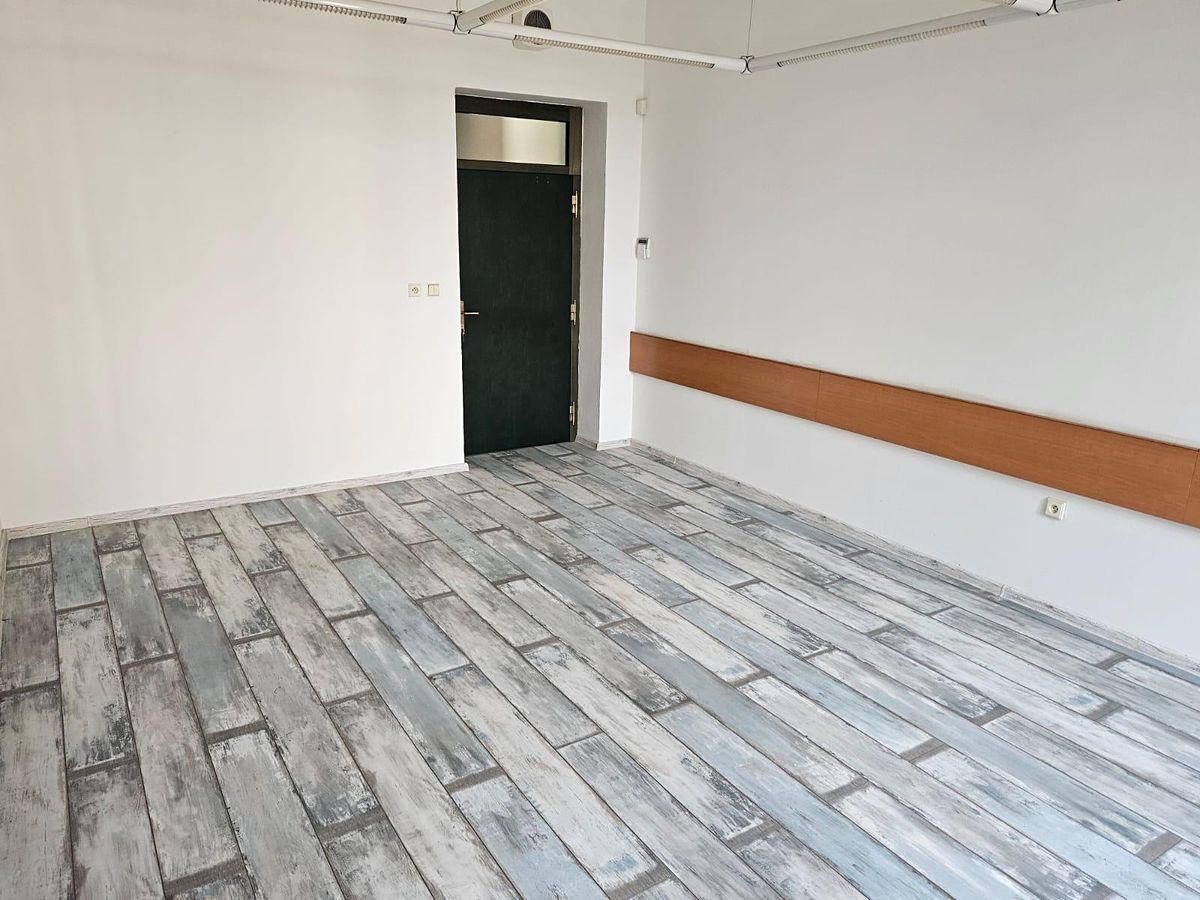 Pronájem kanceláře 19 m² – fotografie 2