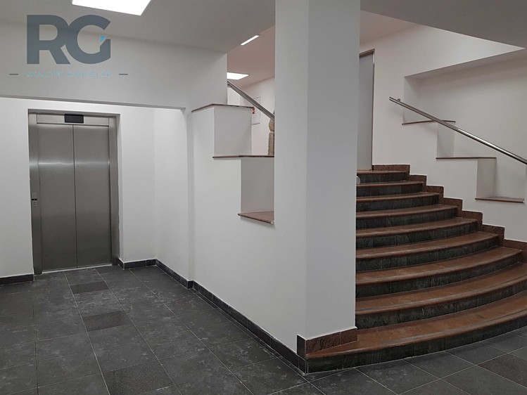 Prodej komerčního prostoru, 173 m² (4 z 7)