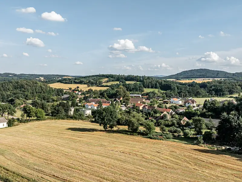 Prodej stavebního pozemku 7150 m², Týnec nad Sázavou – náhled fotky 1