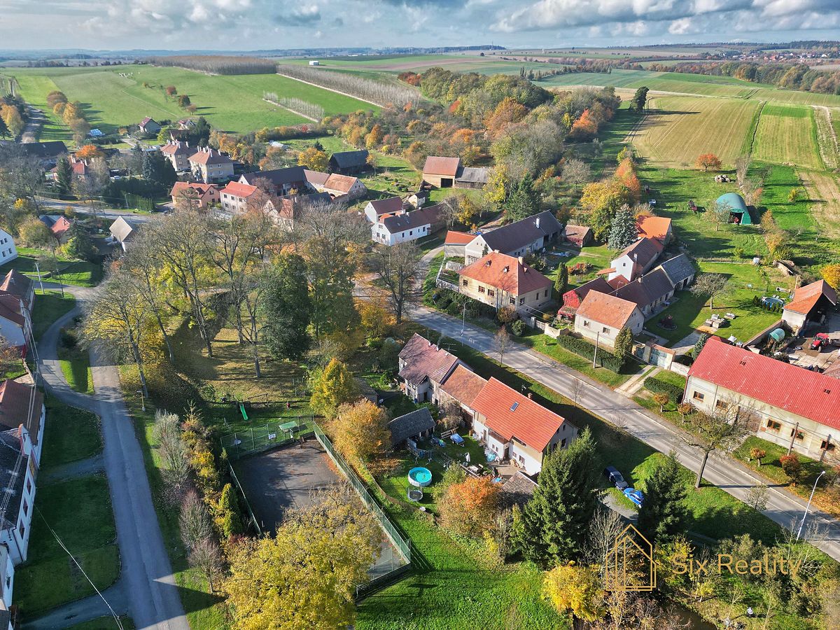 Prodej stavebního pozemku 1000 m² – fotografie 5