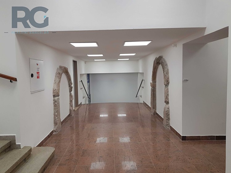 Prodej komerčního prostoru, 173 m² (3 z 7)