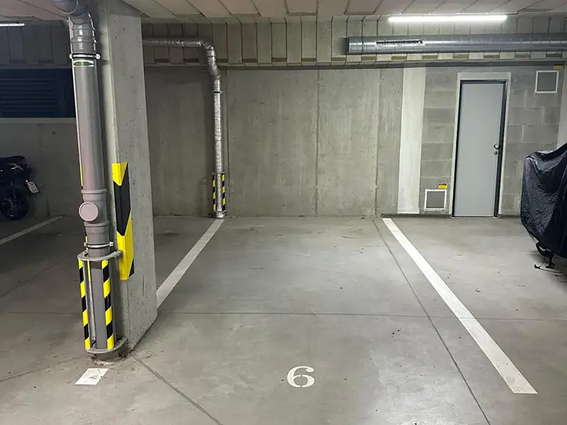 Pronájem garážového stání 13 m², Střelice – náhled fotky 1