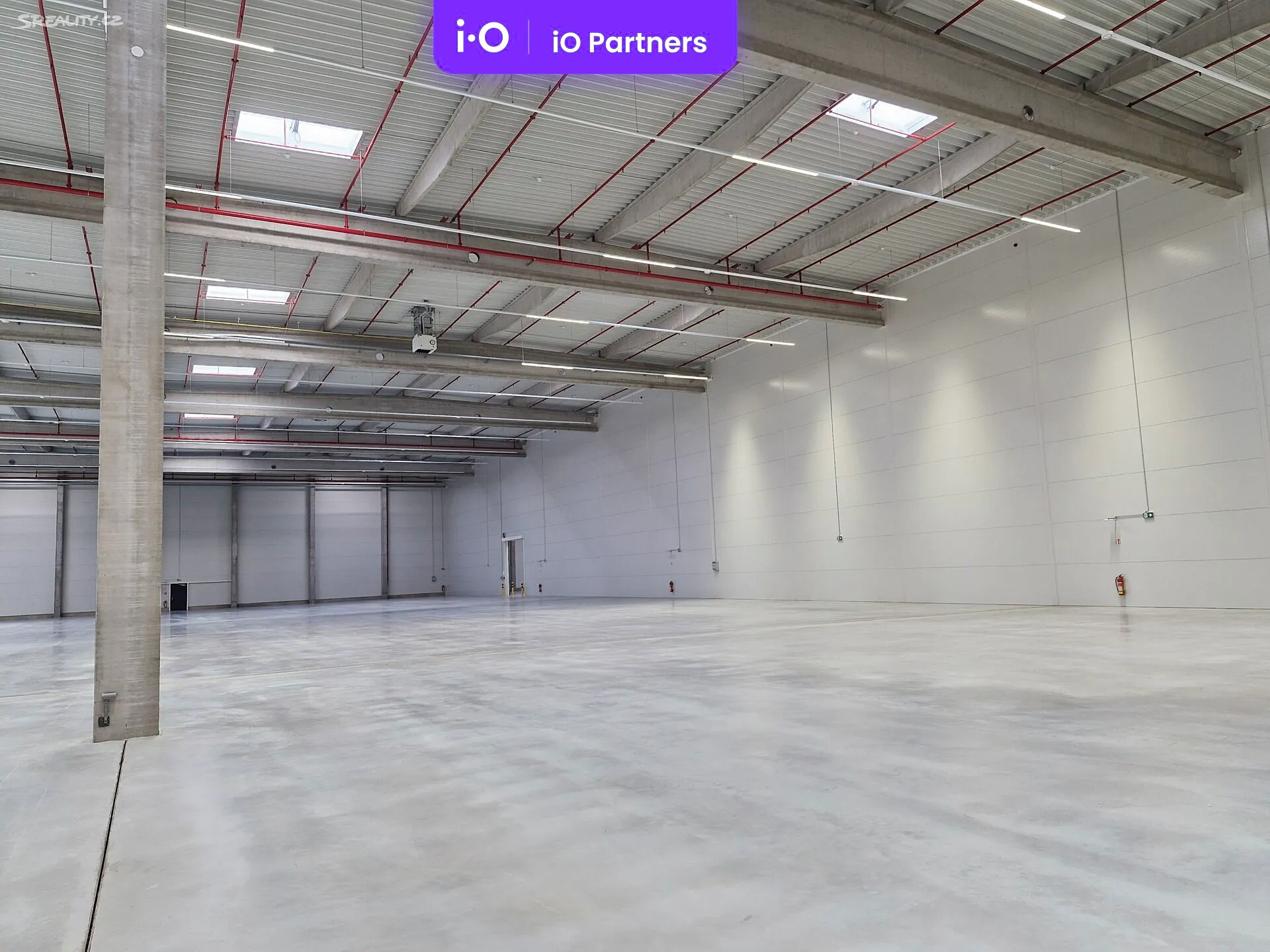 Pronájem skladového prostoru 3000 m²