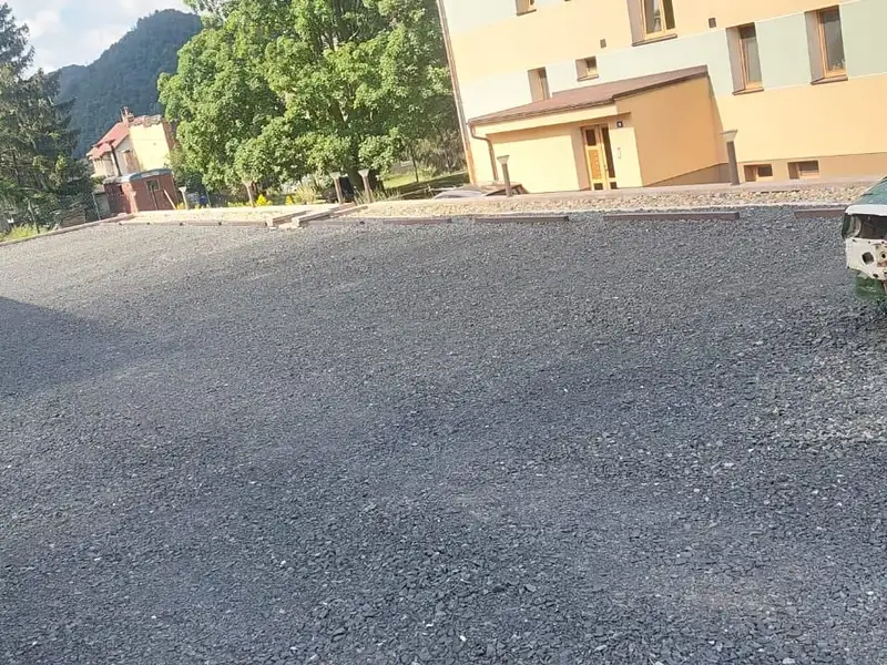 Pronájem specifického typu nemovitosti 80 m², Děčín – náhled fotky 2