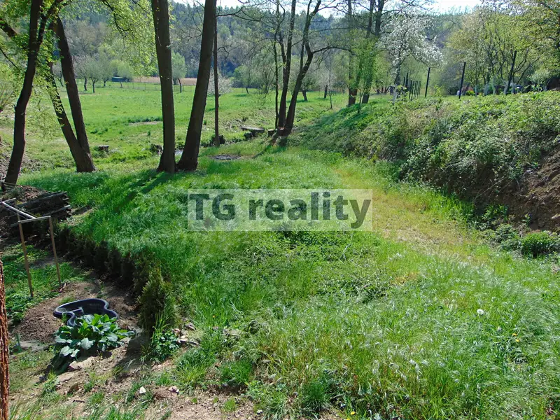 Pronájem louky 550 m², Praha – náhled fotky 2