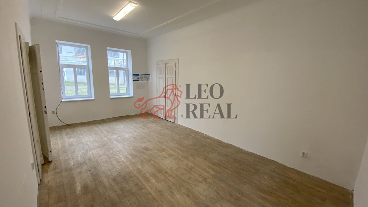 Pronájem kanceláře 27 m² – fotografie 2