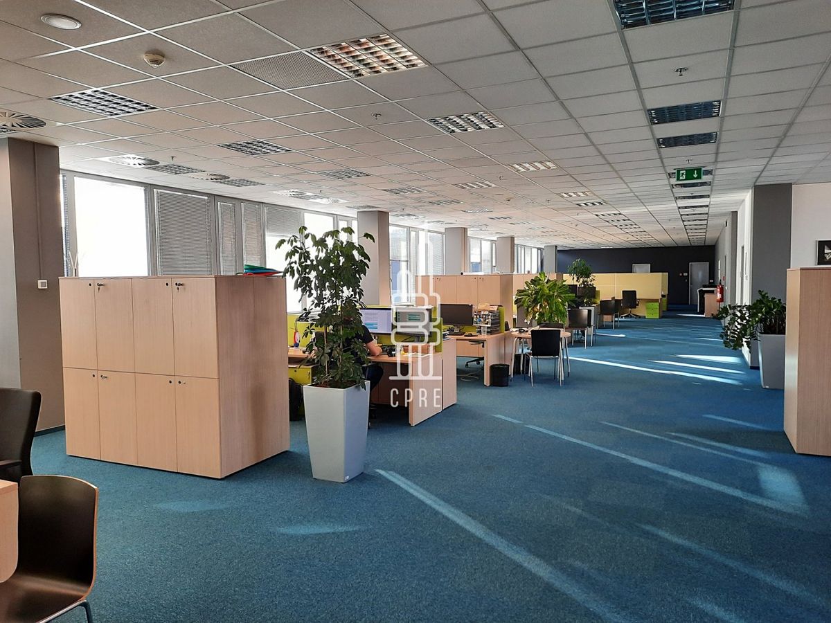 Pronájem kanceláře 2870 m² – fotografie 2