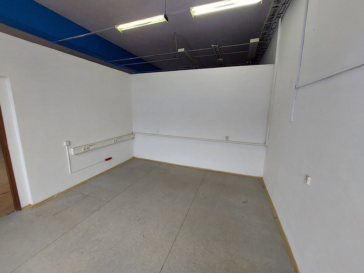 Pronájem skladového prostoru 361 m² – fotografie 3