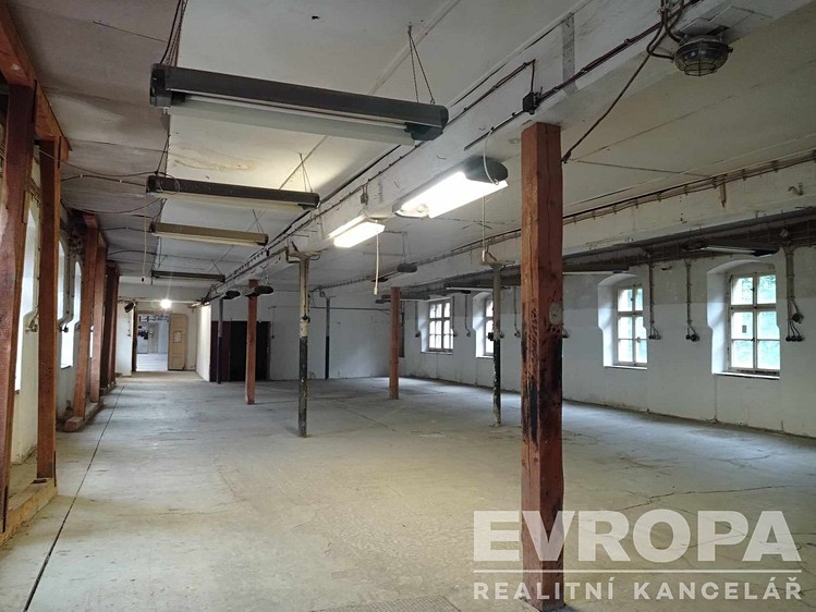 Pronájem komerčního prostoru, 700 m² (15 z 16)